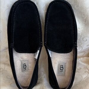 UGG Men's Classic suede Black Slippers  Sz 9